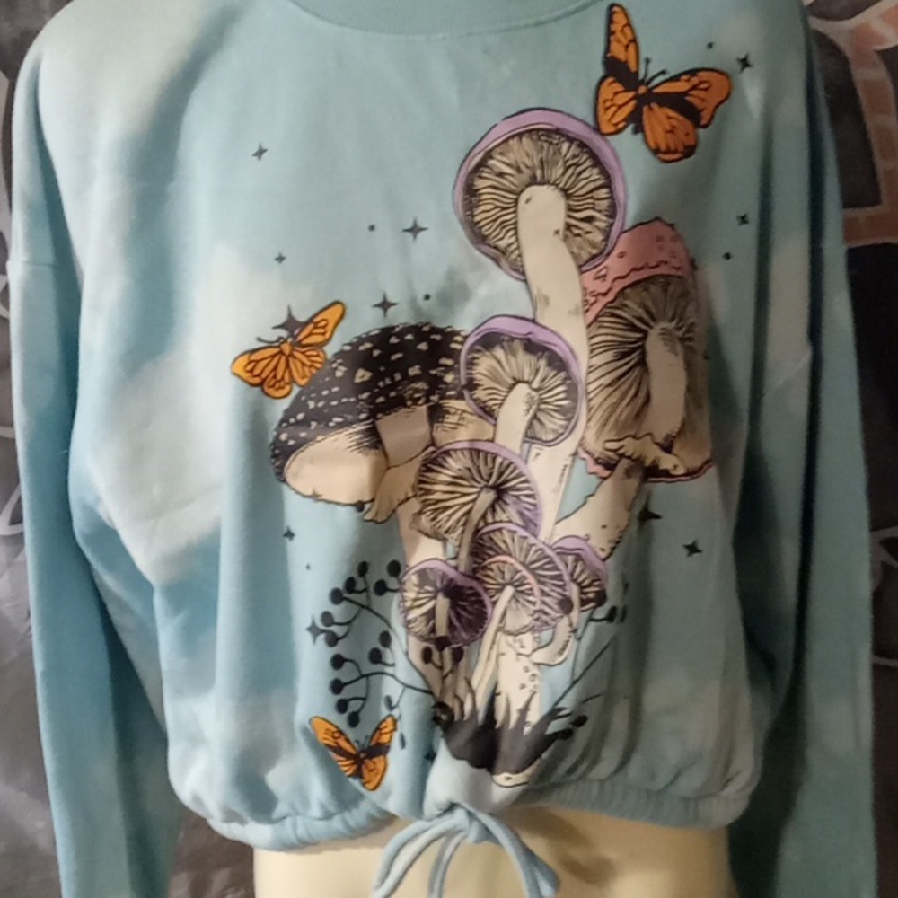 Sweatshirt - Picture 2 of 7